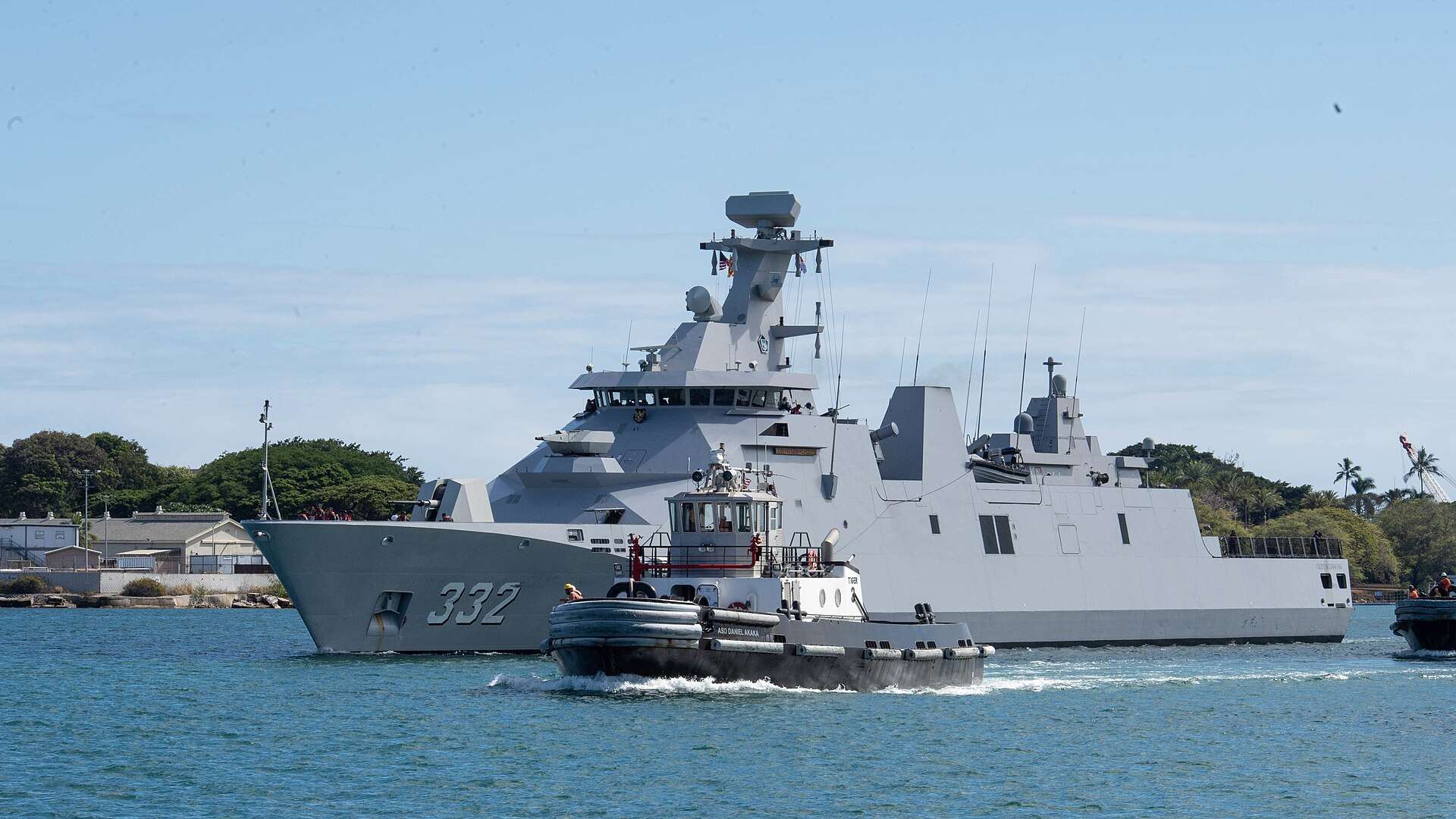 KRI I Gusti Ngurah Rai 332 (foto: Elizabeth Grubbs, Spesialis Komunikasi Massa Kelas 3 AL AS via Wikipedia)