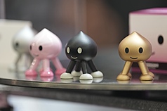 patung mini Flowmomo adalah maskot  "Taoyuan in Flow"- Festival Desain Taiwan 2026. (foto: CNA)