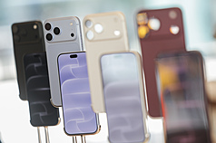 Di Taiwan Penjualan iPhone 18 Pro Melonjak 70% dalam Tiga Hari, Burgundy Red Jadi Warna Terlaris (Foto: CNA)