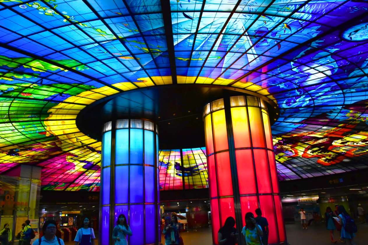 Stasiun MRT Kaohsiung, Formosa Boulevard (foto: khh travel)