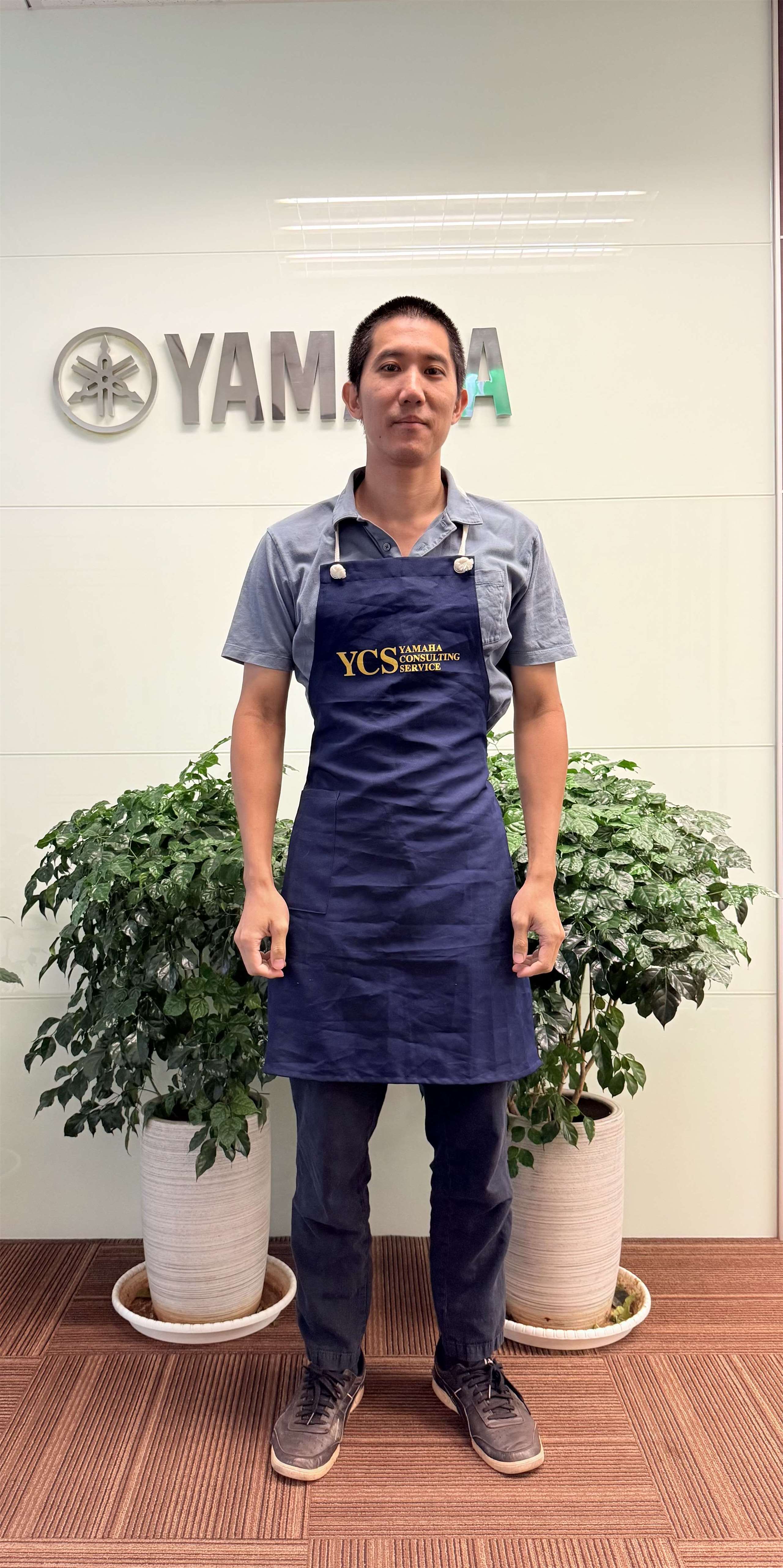 一級ピアノ調律技能士の項羿さん。