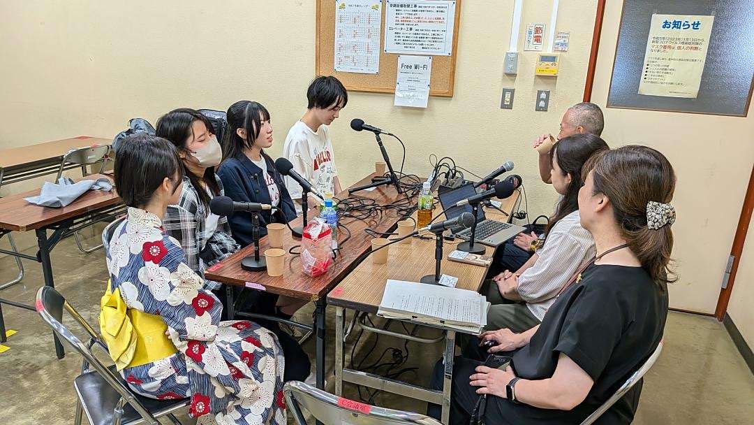 Rti台湾国際放送と日本・熊本にある崇城大学SCB放送局のコラボ企画、「まぜそば 〜 熊本台湾交流ラジオ 〜」10/31の放送では崇城大学SCB放送局と連携する高校生グループF.I.Y.（エフアイワイ）のメンバーが「浴衣を着て、伝統的な茶室で緑茶を楽しむ」イベントを取材してくれました！