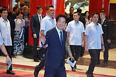 頼清徳・総統は20日、僑務委員会年次総会に出席し、平和協定に頼るだけ、もしくは「92年コンセンサス」、「一つの中国原則」を受け入れることで、平和を得ることは不可能だと指摘した。（写真：CNA）