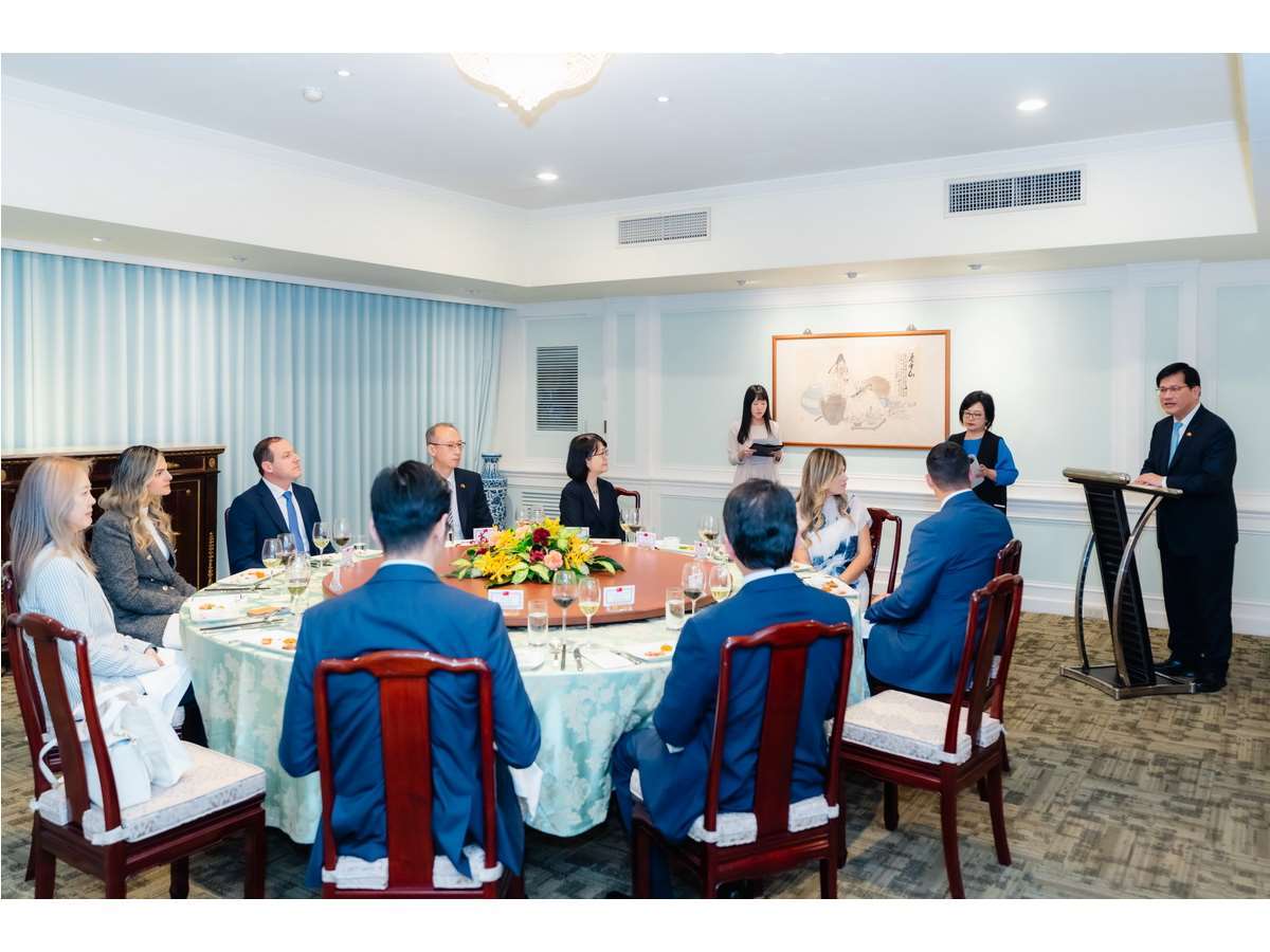 台湾を訪問中のコロンビア上院外交委員会のオスカー・マウリシオ・ヒラルド委員長、および下院外交委員会のアルバロ・マウリシオ・ロンドーニョ委員長は、今後、国会で台湾への事務所設置を推進する方針を示しました。（写真：外交部長林佳龍FBより）