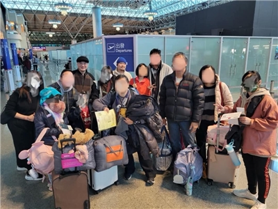 「香港ママ」ご一家は今年1月、台湾を離れて、アメリカに渡りました。（写真：黄春生提供）