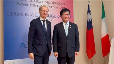 ヨーロッパを訪問中の林佳龍・外交部長（外相）は17日、イタリアのローマを訪れ、イタリア議会両院の議員10数人と交流した（写真：Rti）