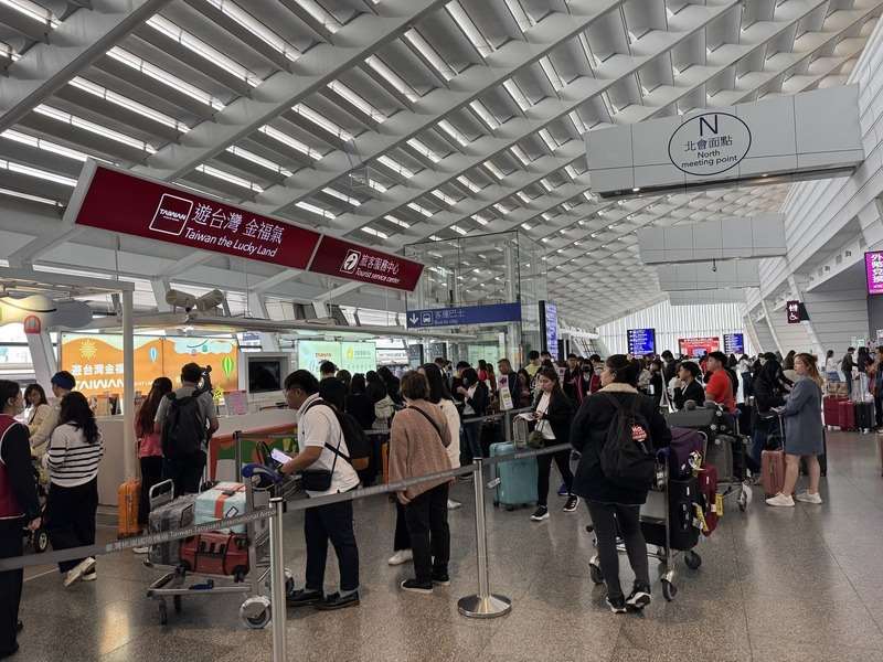 昨年1月から11月の期間、台湾を訪れた海外の旅行客は延べ763万人で、国・地域別のトップは17％、延べ131万人の日本だった。日本は台湾人にとって最も人気の海外旅行先であり、旅行客数は国・地域別でトップ、2025年、双方の往来は延べ800万人を超える見込みだ。(写真：CNA)