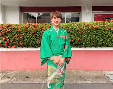 着物王子、ブランド「王薫」を経営している、日本初の男性着付け師である洪宇辰先生です。（写真：呂学臨）