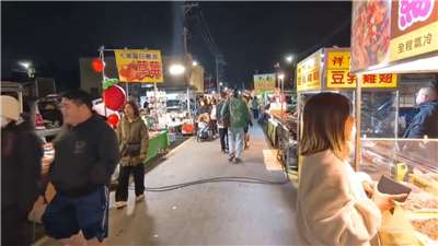 台湾で唯一の「海辺のナイトマーケット」台湾南部・高雄にある「蚵仔寮（オアリャオ）夜市」です。（写真：Rti)