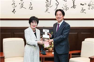 頼清徳・総統は山東昭子元参議院議長の表敬訪問を受け、台日双方のウィンウィンの関係を築いていくことに期待を寄せました。（写真：総統府）
