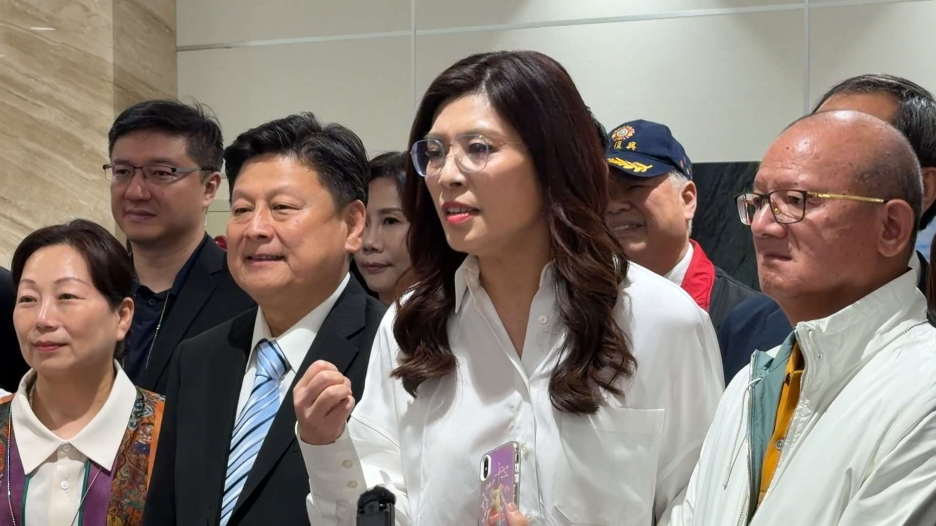 鄭麗文・国民党主席の訪中終了直前に中国が台湾向け10項目優遇措置を発表したが、陸委会は一方的譲歩を「甘い毒」と警告した。（写真：Rti）
