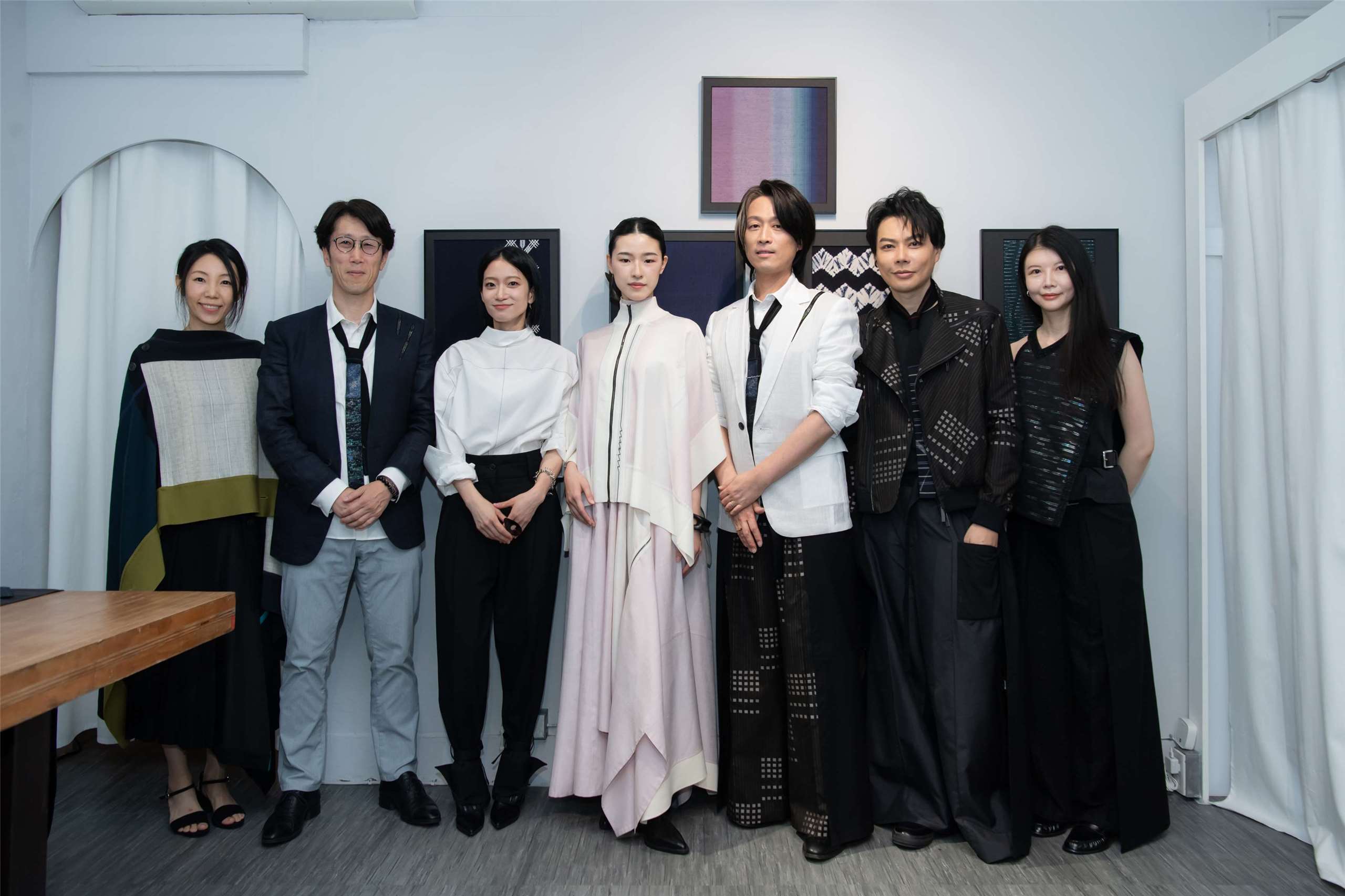「MIZEN（ミゼン）」を立ち上げた寺西俊輔氏、陳（寺西）千慈氏、台湾で日本ファッションを牽引している李佑群氏及びスタッフら。（写真：幸喜国際）