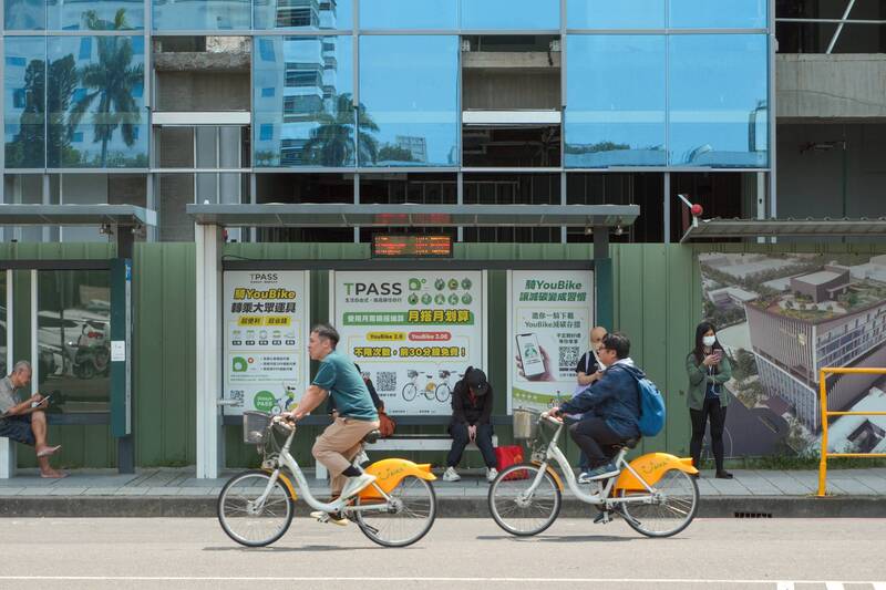 高雄市の「YouBike」利用者が6月下旬、延べ8888万人を突破した。台湾、特に都市部で暮らす人々にとって「YouBike」は欠かせない存在となっている。(写真：高雄市交通局提供、CNA）
