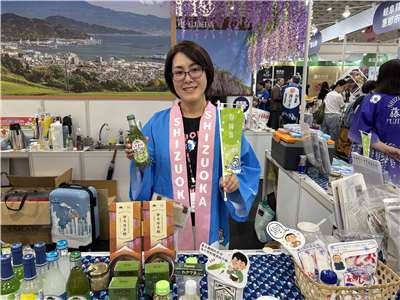 台湾最大規模の国際食品見本市、「2026年台北国際食品見本市（FOOD TAIPEI）」にブースを出展した静岡県台湾事務所の市川美奈子所長（写真：本村大資）