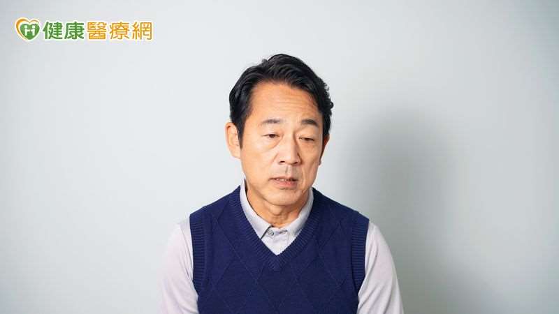 大手就職、転職サイトの「1111人力銀行」が行った調査によると、「プレッシャーを感じていますか」という問いに、なんと95％の人が「感じている」と答え、4割を超える40.5％の人はストレスを「かなり高い」と回答、さらに12.6％の人は「81～100点」と自己評価するなど、極めて高いストレスを抱えていることが分かった。(写真：イメージ図、健康医療ネット)