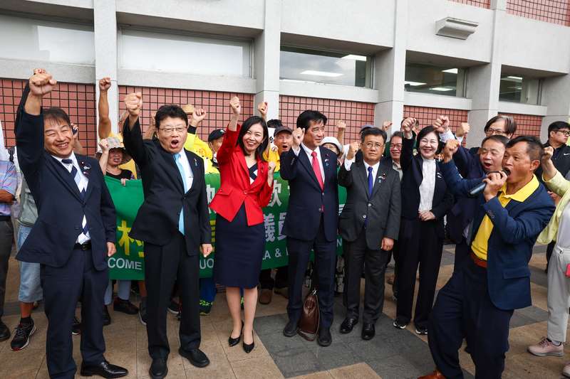 日本の衆参両院の国会議員7名で構成される日本超党派国会議員訪問団は8日午前、台湾に到着しました。（写真：CNA）