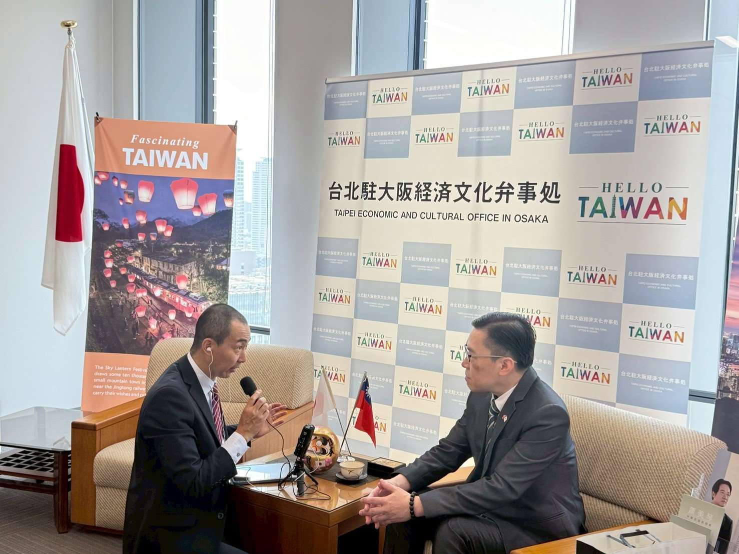 范・処長はRti日本語番組の単独インタビューに応じました。（写真：Rti）