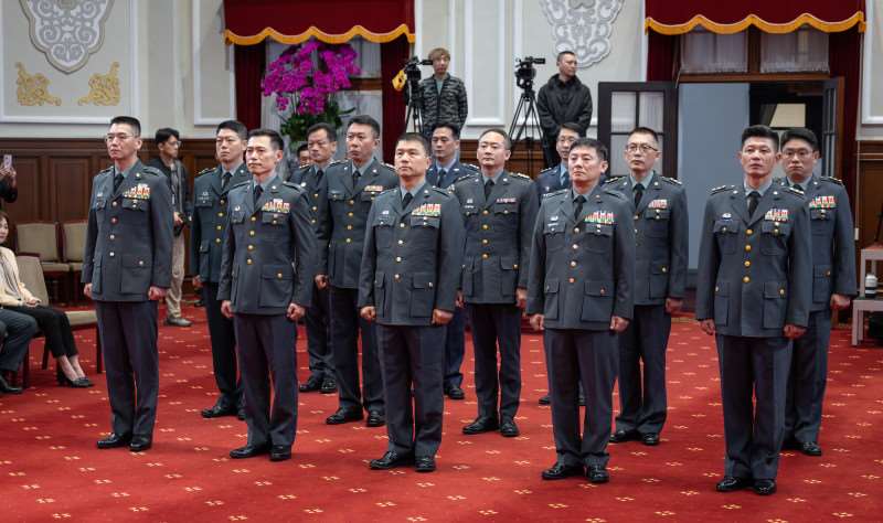 ▲25일(화) 오전 타이베이 총통부에서 열린 군장성 진급식에 소장•중장급 진급자들이 도열해 있다. [사진 = 총통부 제공]