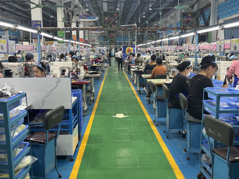 (자료사진, 2025.11.25.)1990년대부터 타이완 기업의 동남아 진출과 투자가 활발하게 이뤄지고 있다. 사진은 베트남 소재 한 공장(越南永安鞋美公司) 일경. -사진: 중앙통신사