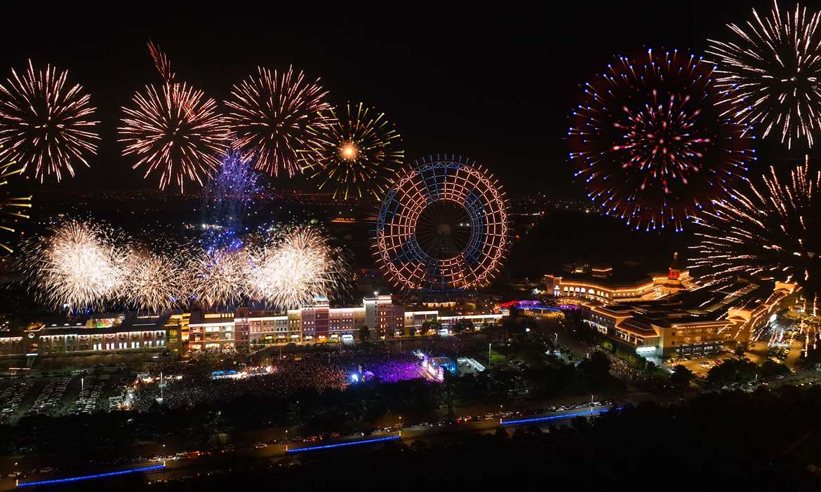 2025년을 마무리하며, 카운트다운으로 2025년 새해를 맞이한다. - 사진: 리바오 랜드(麗寶樂園) 페이스북