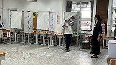 선출직 공직자 1차 파면투표가 오늘 오전 8시부터 실시되었다. -사진: 중앙사