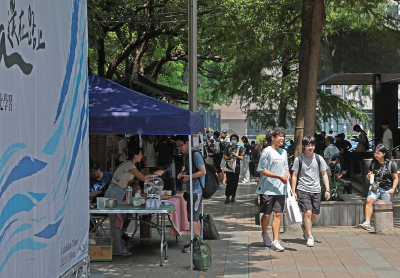 ‘외국 전문 인재 모집 및 고용법’ 개정안이 내년 초 시행될 예정이다. 사진은 대학교 캠퍼스 - 사진: CNA