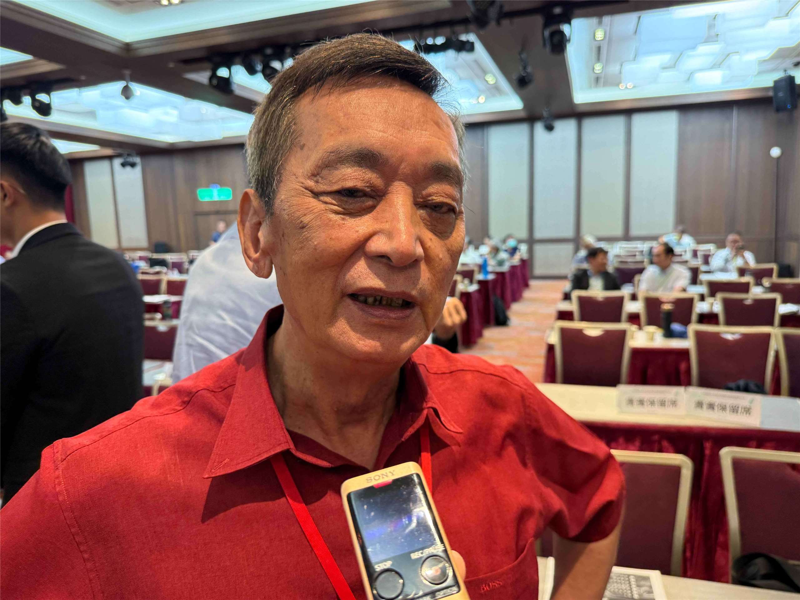 40년 전, 한국에 불시착했던 폭격기 조종사를 중화민국으로 송환해준 한국 국민과 정부, 군부에 늘 감사하는 마음을 갖고 있다고 샤오톈룬(소천윤-蕭天潤, 사진)은 어제(9/2) 기자와의 인터뷰에서 강조했다. -사진: 백조미jennifer pai