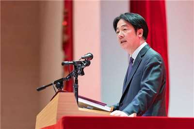 ▲라이칭더 총통이 2일(화) 거행된 ‘국군의 날 및 전국민 국방 교육의 날 표창 대회’에서 치사를 하고 있다.[사진 = 총통부 제공]