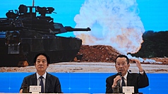 중화민국 총통부는 오늘(2/11) 오전 총통부에서 ‘국가안전은 기다릴 수 없다, 국방 구매안 특별조례 지지’를 촉구하는 기자회견을 개최했다.  사진 좌는 라이칭더(賴清德) 총통, 우는 국방부 구리슝(顧立雄) 장관. -사진: 중앙사