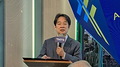 라이칭더 총통이 27일 타이중에서 열린 '2026 타이완 국제 공작기계 전시회'에 참석해 국방특별예산은 단순한 군사비를 넘어 산업 발전을 촉진하는 경제 예산의 성격도 갖고 있다며 삭감되어서는 안 된다고 강조했다. - 사진: CNA