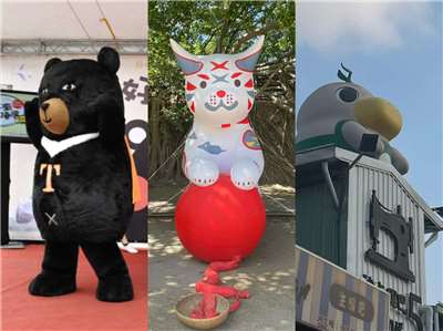 타이완의 도시 마스코트들. 좌로는 관광서의 ‘오슝(喔熊)’, 타이난의 ‘골목길 먀오(巷仔Niau)’와 ‘차이치야(菜奇鴨)’ - 사진: 안우산