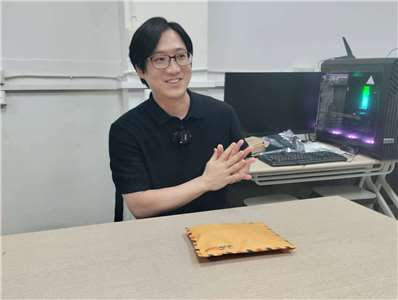 ▲정재식 담강대학교 인공지능학과 교수가 지난달 29일(수) 단수이 담강대 연구실에서 Rti와 인터뷰를 갖고 있다. [사진= Rti 손전홍]
