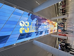 2026년 상하이국제영화제 주 행사장인 '상하이 영화예술센터(上海影城)' 내부 모습. - 사진: CNA