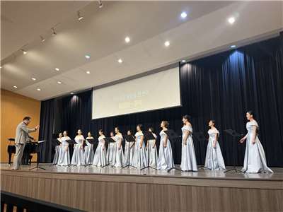 타이완한인여성합창단(단장: 설이 이수정)이 지난 주말(6/6) 오후 취승진 교수 지휘, 유순유 교수 피아노 반주로 타이베이에서 제3회 정기공연을 가졌다.-사진: jennifer pai백조미