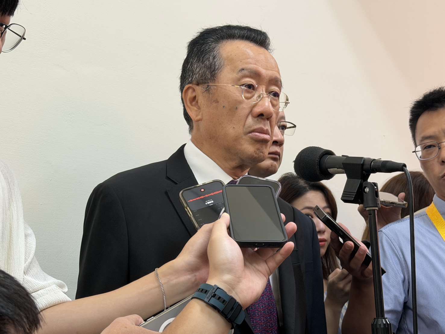 국방장관 구리슝(顧立雄)은 오늘(7/8) 입법원에서 언론들 질문에 우리 국군의 분석 결과 7월6일 태평양해역을 향해 중국이 발사한 미사일은 '쥐랑(巨浪)-2'인 것으로 파악됐다고 밝혔다. -사진: Rti