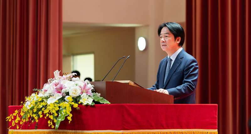 ▲7일(월) 오전 국방대학교에서 열린 ‘국군 군관 심화교육 2027년도 클래스 입교식(國軍軍官深造教育116年班開訓典禮)’에서 치사를 하고 있는 라이칭더 총통의 모습. [사진=총통부 제공]