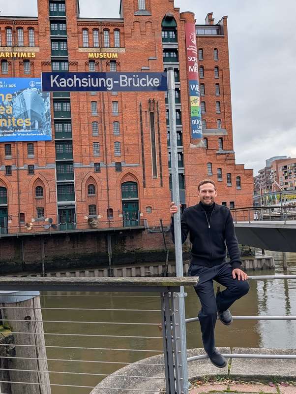 Hamburg menamakan jambatan sempena nama Kaohsiung: ‘Jambatan Kaohsiung’ (Foto: Timo FIscher)