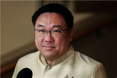 Salah satu parti politik terbesar di Thailand, Parti Pheu Thai, telah memilih ketua baharu pada 31 Oktober — bekas Timbalan Menteri Kewangan, Julapun Amornvivat. (Reuters/Dazhi Images)