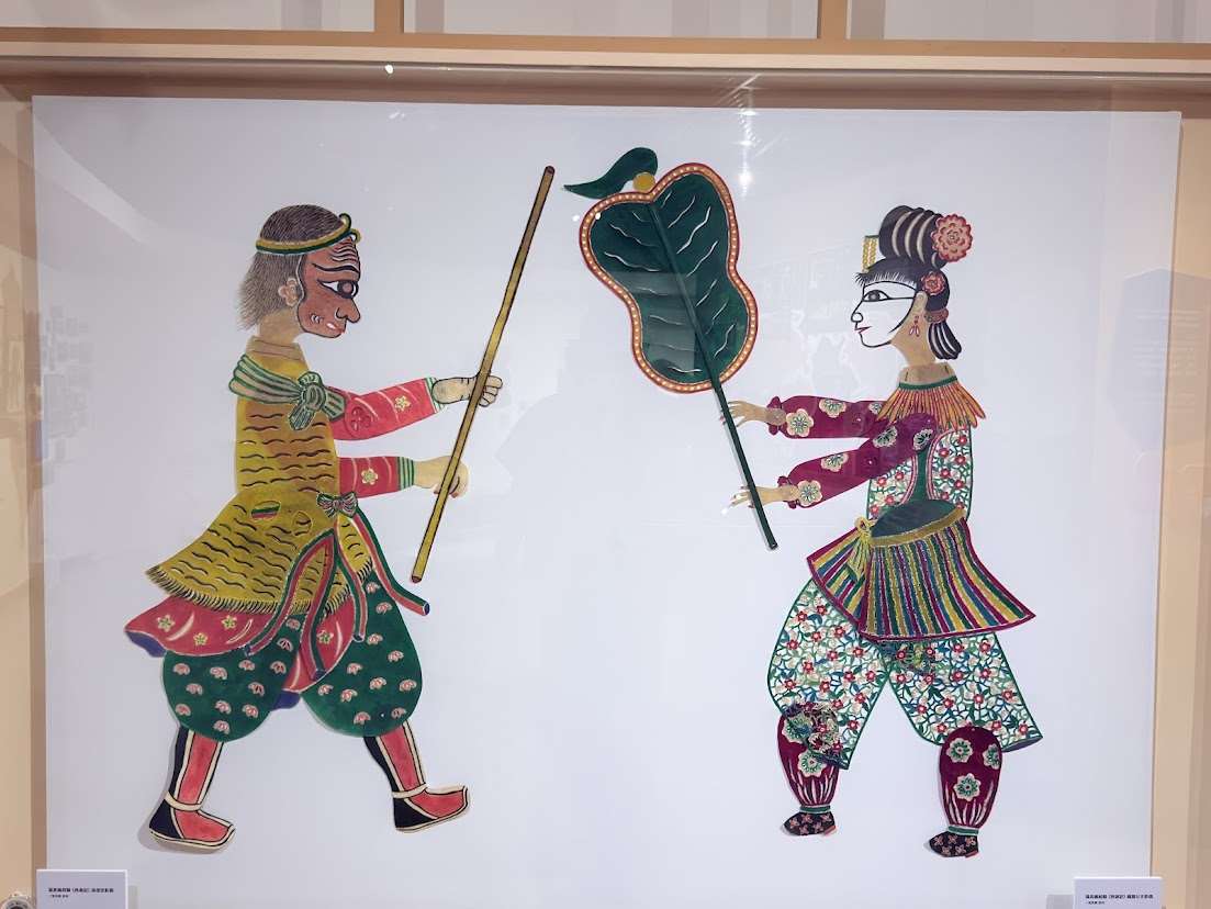 台灣皮影戲偶(岡山皮影博物館，拍攝: 鑀枚) Muzium Wayang Kulit Gangshan , Kaohsiung. (foto: Rti Melayu Aimei)