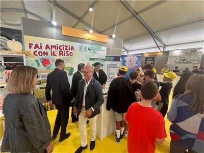 Bandar Vercelli di utara Itali telah menganjurkan Festival Antarabangsa Padi tahunan selama tiga hari bermula 12 September, dengan penyertaan Taiwan buat pertama kalinya. Ruang pameran Taiwan menerima kunjungan orang ramai yang sangat memberangsangkan. (Disediakan oleh Pejabat Perwakilan Taiwan di Milan)

