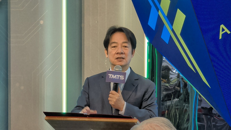 Presiden Lai Ching-te (gambar) pada 27 haribulan menghadiri Pameran Mesin Alat Antarabangsa Taiwan di Taichung. Beliau menyatakan bahawa kerajaan telah mengemukakan hala tuju pembangunan negara yang menyeluruh, khususnya dalam aspek ekonomi industri. Namun demikian, beliau menegaskan bahawa Rang Undang-Undang Belanjawan Am Kerajaan Pusat mesti diluluskan, begitu juga dengan bajet khas pertahanan yang perlu diluluskan mengikut jadual tanpa sebarang pengurangan, bagi memastikan keselamatan negara dan pembangunan ekonomi terjamin. (Sumber: CNA)