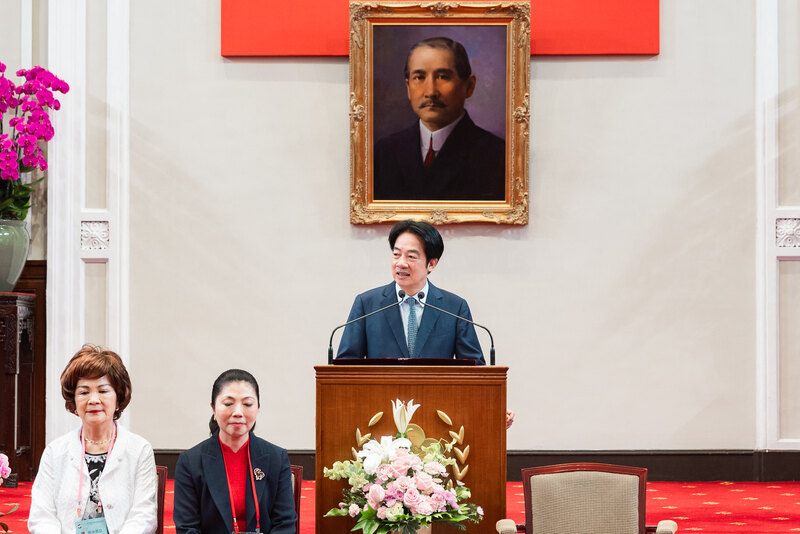 Presiden Lai Ching-te (gambar) pada 30 haribulan menerima “Delegasi Lawatan Pulang ke Tanah Air Persatuan Perniagaan Taiwan Asia ke-33” di Pejabat Presiden. (Disediakan oleh Pejabat Presiden)

Dilaporkan oleh wartawan Ye Su-ping, Central News Agency, 30 Mac 2026.
