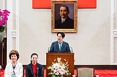 Presiden Lai Ching-te (gambar) pada 30 haribulan menerima “Delegasi Lawatan Pulang ke Tanah Air Persatuan Perniagaan Taiwan Asia ke-33” di Pejabat Presiden. (Disediakan oleh Pejabat Presiden)

Dilaporkan oleh wartawan Ye Su-ping, Central News Agency, 30 Mac 2026.
