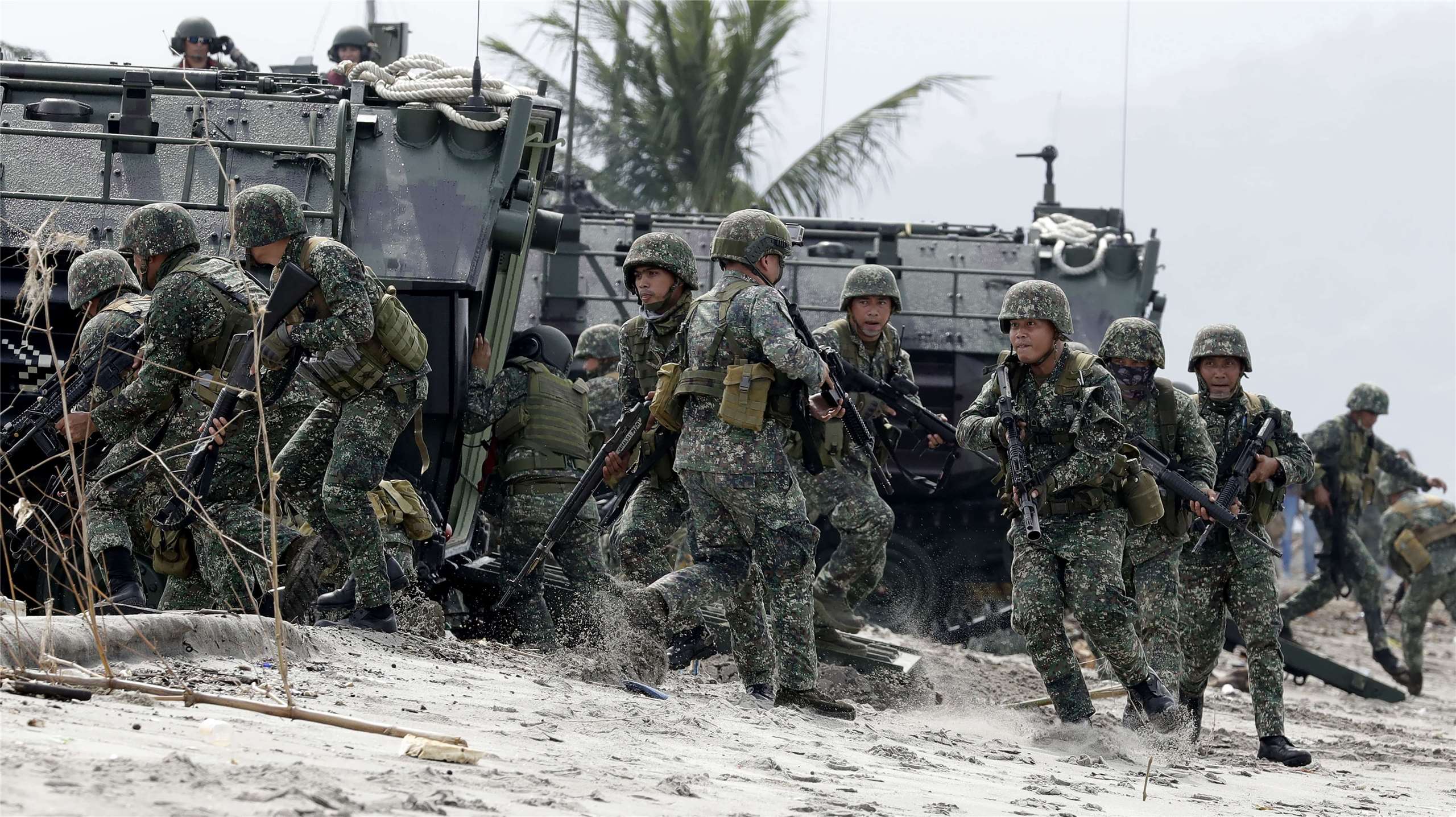 Kamakailan ay inilunsad ng Armed Forces of the Philippines ang taunang joint military exercise para sa taong ito, na may code name na DAGIT-PA. Larawan mula sa News/Shutterstock.