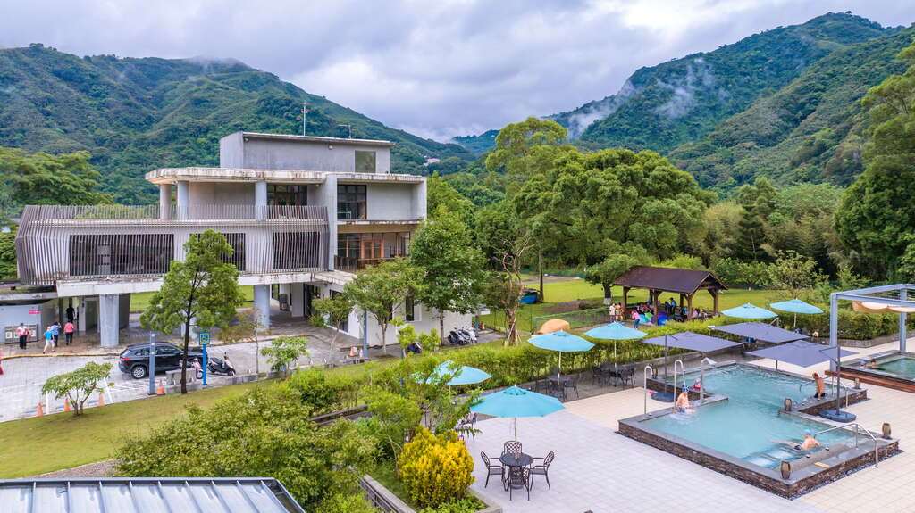 Photo from First Stop in Taiwan.