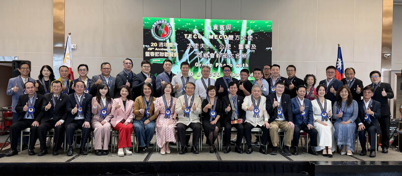 Noong ika-1 ng buwan, nagdaos ang Philippine Taiwan Association ng pagdiriwang para sa ika-20 anibersaryo ng pagkakatatag nito kasabay ng New Year fellowship dinner. Sa okasyon, ipinagkaloob ni Overseas Community Affairs Council Chairperson Hsu Chia-ching ang mensaheng pagbati na may temang “Pagkakaisa at Pagkakaibigan ng mga Kababayan,” na tinanggap sa ngalan ng samahan ni Pangulong Pai Shih-rong at ng Chair ng Board of Supervisors na si Wu Chun-ting.