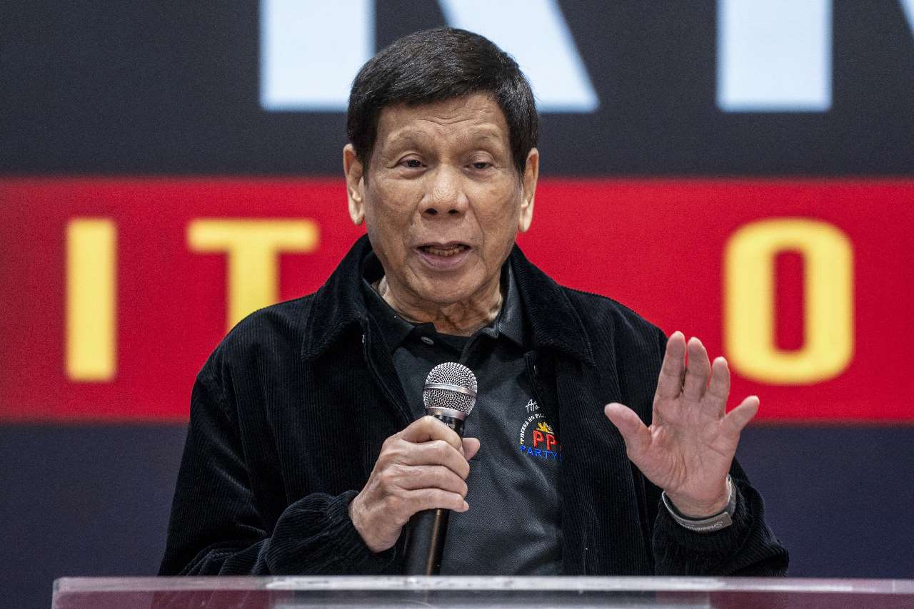 Dedesisyunan kung lilitisin ang dating Pangulo ng Pilipinas na si Duterte, magsisimula ngayon ang 4 araw na hearing ng ICC. (Photo: AP / Dazhi Images)