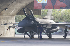 PD
Ministry of National Defense: Tatlong military procurement mula U.S. may price validity hanggang Marso 15; hihiling ng extension upang maiwasan ang pagkansela
中央社記者鄭清元攝　115年1月27日
