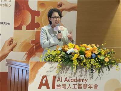 Sinabi ni Vice President Hsiao Bi-khim ngayong araw ng Agosto 18 sa opening ceremony ng 2026 Taiwan Artificial Intelligence Annual Conference na ang Taiwan ay hindi lang isang “chip island” o hardware hub, kundi isa ring “republic of AI innovation and values.” Umaasa siyang patuloy na makakalikha ang government, industry, academia at research sectors ng mas maraming opportunities para sa dialogue at cooperation. Photo source: Central News Agency.