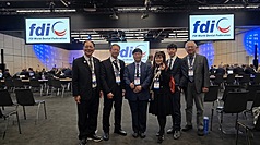 MD
Taiwan Dental Association Participates in World Dental Federation Forum
Yu Chien-hung (third from left), president of the Taiwan Dental Association, attended the 2026 FDI World Dental Federation National Liaison Officers Forum in Prague, Czech Republic, on September 6. He shared Taiwan’s practical experience in integrating artificial intelligence (AI) into dentistry, as well as plans for future AI applications, with dental organizations from around the world. (Photo: Taiwan Dental Association / CNA, September 7, 2026)
